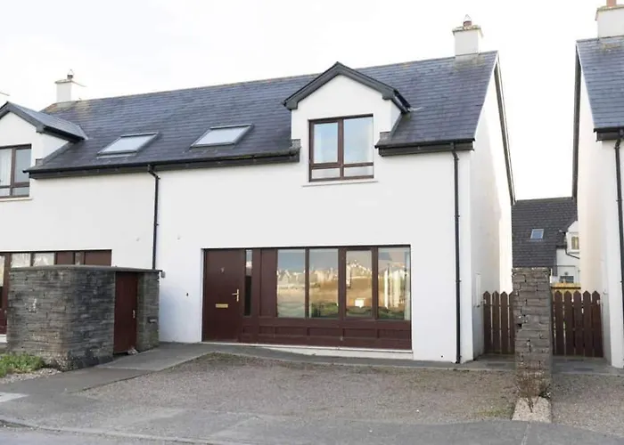 Charming 3 Bedroom Holiday Home